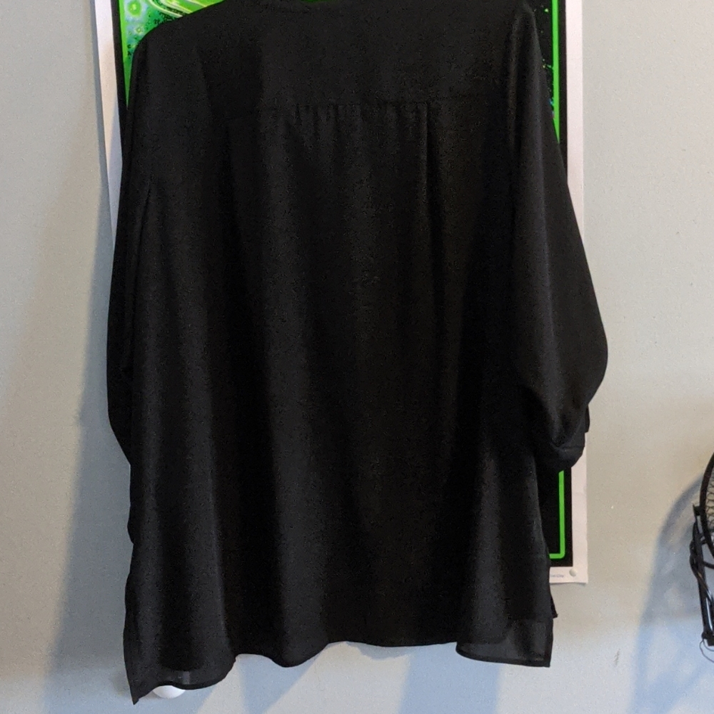 Black blouse - Picture 2 of 2